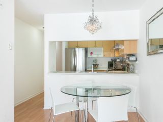 Photo 12: 308 988 W 21ST Avenue in Vancouver: Cambie Condo for sale (Vancouver West)  : MLS®# R2271761