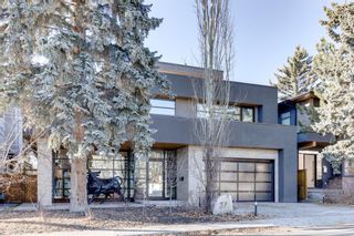 Photo 2: 27 Windsor Crescent SW in Calgary: Windsor Park Detached for sale : MLS®# A1163994