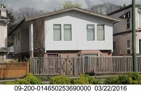 Main Photo: 1967 E BROADWAY in Vancouver: Grandview VE House for sale (Vancouver East)  : MLS®# R2158843