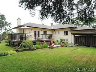 Photo 18: 1990 Cromwell Rd in VICTORIA: SE Mt Tolmie House for sale (Saanich East)  : MLS®# 568537