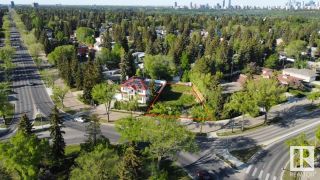 Photo 3: 8703 142 Street in Edmonton: Zone 10 House for sale : MLS®# E4295071