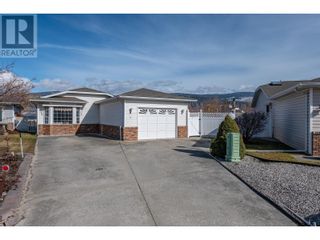 Main Photo: 45 Kingfisher Drive in Penticton: House for sale : MLS®# 10305551