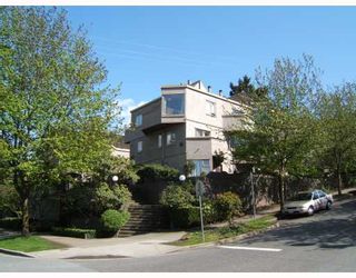 Photo 3: 3 870 W 7TH Avenue in Vancouver: Fairview VW Condo for sale in "LAUREL COURT" (Vancouver West)  : MLS®# V766845