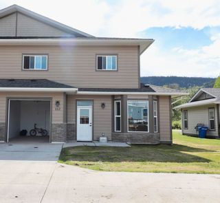 Photo 4: 102 3370 FIRST Avenue in Smithers: Smithers - Town 1/2 Duplex for sale (Smithers And Area (Zone 54))  : MLS®# R2697914