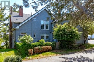 Photo 3: 1630 Rockland Ave in Victoria: House for sale : MLS®# 953807