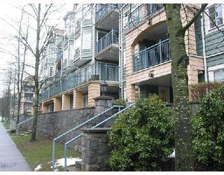 Photo 1: 411 1199 WESTWOOD Street in Coquitlam: North Coquitlam Condo for sale in "LAKESIDE TERRACE" : MLS®# V842166