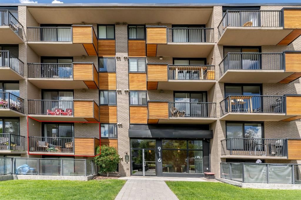 Main Photo: 204 916 Memorial Drive NW in Calgary: Sunnyside Apartment for sale : MLS®# A1239912