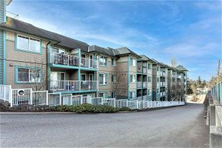 Photo 2: 204 33960 OLD YALE Road in Abbotsford: Central Abbotsford Condo for sale in "Old Yale Heights" : MLS®# R2576756