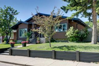 Photo 3: 21 Malibou Road SW in Calgary: Meadowlark Park Detached for sale : MLS®# A1121148