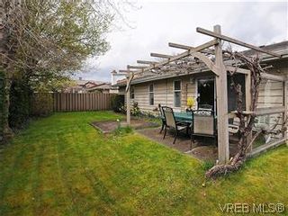 Photo 11: 1255 Mariposa Ave in VICTORIA: SW Strawberry Vale House for sale (Saanich West)  : MLS®# 569284