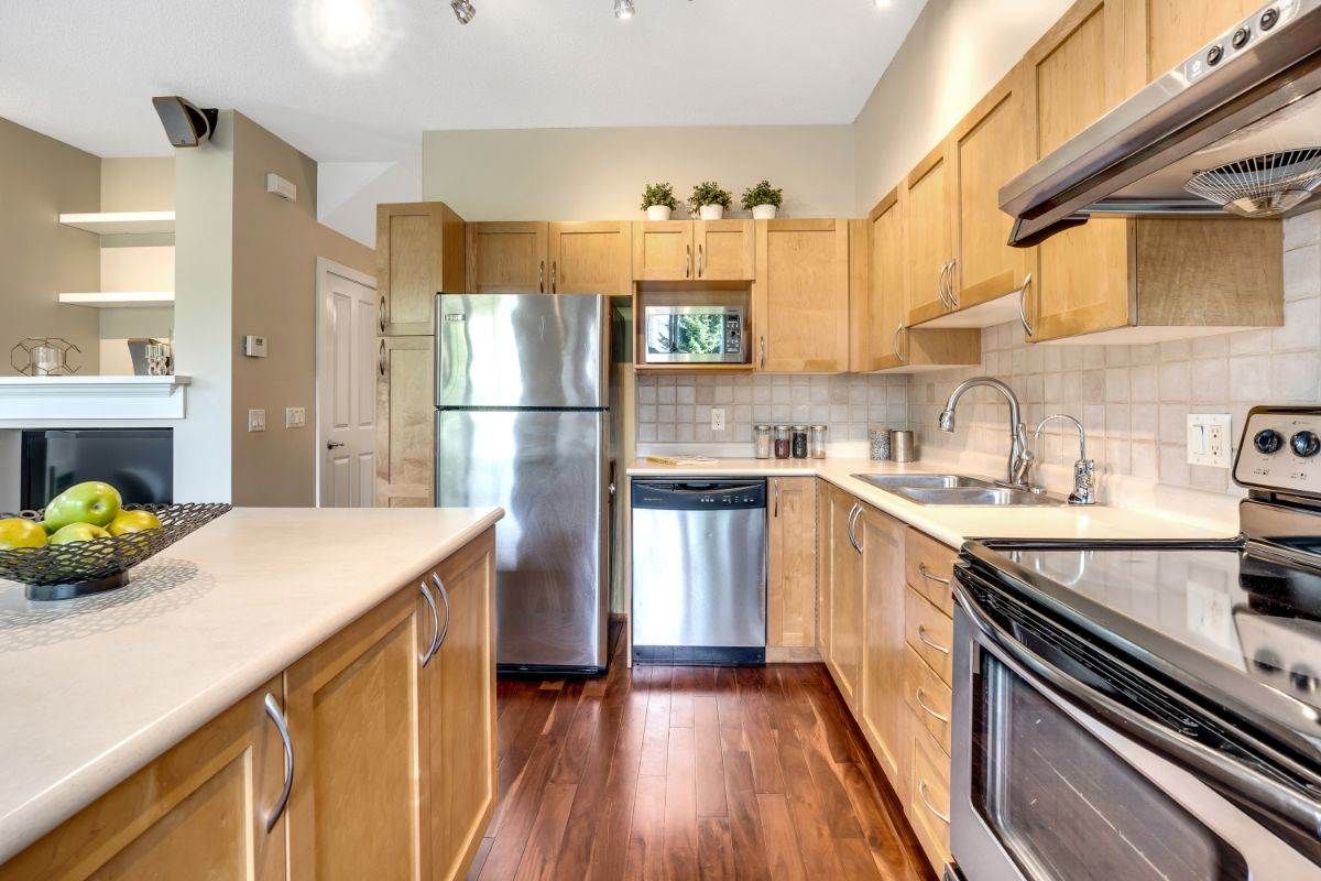 Main Photo: 7 8415 CUMBERLAND PLACE in Burnaby: The Crest Townhouse for sale (Burnaby East)  : MLS®# R2490948