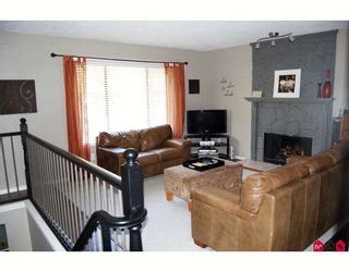 Photo 3: 35290 WELLS GRAY Avenue in Abbotsford: Abbotsford East House for sale : MLS®# F2920148