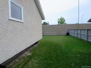 Photo 3:  in Winnipeg: Meadows West Single Family Detached for sale (4L)  : MLS®# 1716243