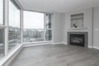 Photo 4: 1802 1068 HORNBY Street in Vancouver: Downtown VW Condo for sale in "The Canadian at Wall Centre" (Vancouver West)  : MLS®# R2609425