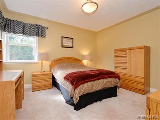 Photo 12: 917 Maltwood Terr in VICTORIA: SE Broadmead House for sale (Saanich East)  : MLS®# 751326