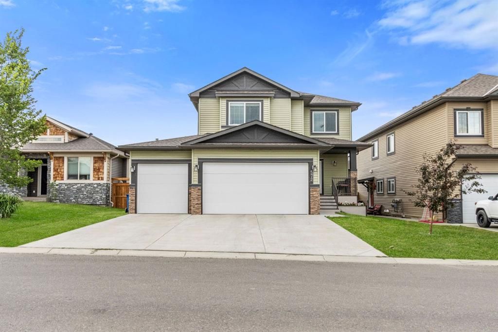 Main Photo: 572 Harrison Court: Crossfield Detached for sale : MLS®# A1245548