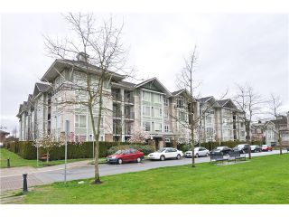 Photo 1: 111 7089 MONT ROYAL Square in Vancouver: Champlain Heights Condo for sale in "CHAMPLAIN VILLAGE" (Vancouver East)  : MLS®# V1019730