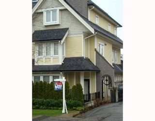 Photo 1: 1638 ARBUTUS Street in Vancouver: Kitsilano Townhouse for sale in "KITS MEWS" (Vancouver West)  : MLS®# V805699