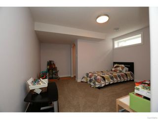 Photo 34: 8029 SHORTGRASS Bay in Regina: Fairways West Residential for sale : MLS®# SK611118
