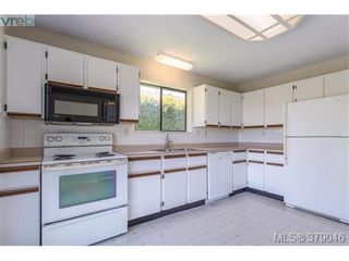 Photo 10: 846 Pepin Cres in VICTORIA: SW Northridge House for sale (Saanich West)  : MLS®# 761324