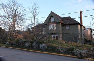 Photo 1: 4 851 Wollaston St in VICTORIA: Es Old Esquimalt Condo for sale (Esquimalt)  : MLS®# 823239