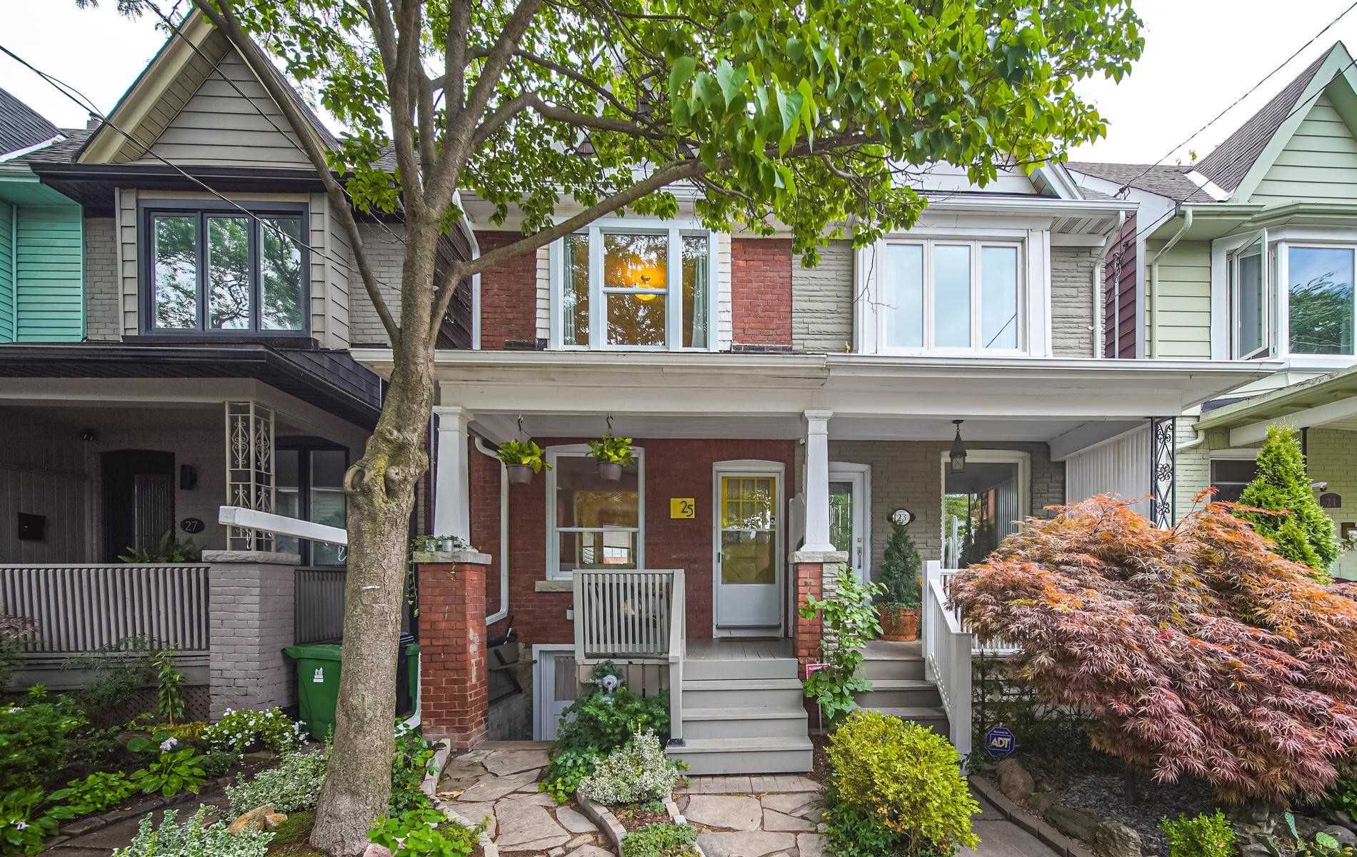 Main Photo: 25 Verral Avenue in Toronto: South Riverdale House (2-Storey) for sale (Toronto E01)  : MLS®# E4829188