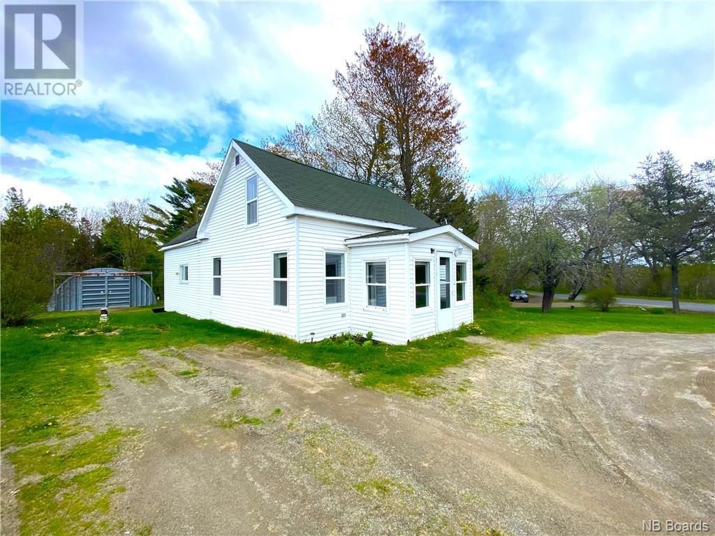Main Photo: 60 Route 735 in Mayfield: House for sale : MLS®# NB087179
