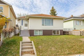 Photo 1: 213 R Avenue North in Saskatoon: Mount Royal SA Residential for sale : MLS®# SK955235