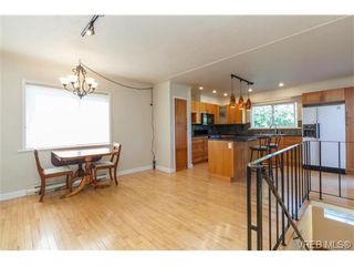 Photo 7: 3876 Carey Rd in VICTORIA: SW Tillicum House for sale (Saanich West)  : MLS®# 731700