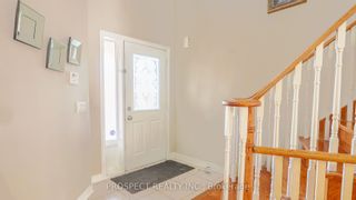 Photo 2: 7430 Village Walk in Mississauga: Meadowvale Village House (2-Storey) for sale : MLS®# W8157946