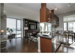 Photo 3: PH2 587 W 7TH Avenue in Vancouver: Fairview VW Condo for sale in "AFFINITI" (Vancouver West)  : MLS®# V1049007