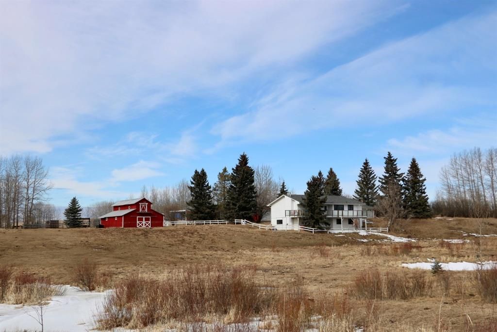 Main Photo: 284153 Range Road 31 in Rural Rocky View County: Rural Rocky View MD Detached for sale : MLS®# A1195561