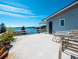 Photo 1: 5643 O'BRIAN Road in Halfmoon Bay: Halfmn Bay Secret Cv Redroofs House for sale (Sunshine Coast)  : MLS®# R2582516