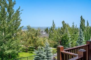 Photo 8: 57 Crestridge View SW in Calgary: Crestmont Detached for sale : MLS®# A2122831