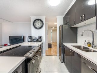 Photo 3: 702 740 HAMILTON Street in New Westminster: Uptown NW Condo for sale in "THE STATESMAN" : MLS®# R2682605