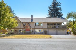 Photo 1: 1911 Venross Pl in Central Saanich: CS Saanichton House for sale : MLS®# 913652