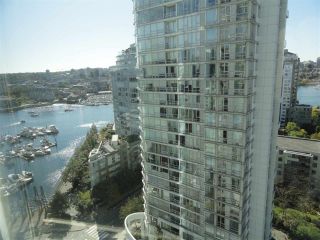 Photo 1: 2206 1199 MARINASIDE Crescent in Vancouver: Yaletown Condo for sale in "AQUARIUS ONE" (Vancouver West)  : MLS®# R2116053