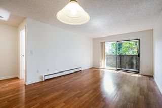 Photo 8: 305 2215 DUNDAS Street in Vancouver: Hastings Condo for sale in "Harbour Reach" (Vancouver East)  : MLS®# R2734000