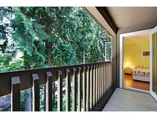 Photo 13: 1065 HERITAGE Boulevard in North Vancouver: Seymour Townhouse for sale in "HERITAGE IN THE WOODS" : MLS®# V1026380