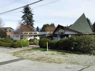 Photo 1: 724 TRUEMAN Road in Gibsons: Gibsons & Area House for sale (Sunshine Coast)  : MLS®# R2049627