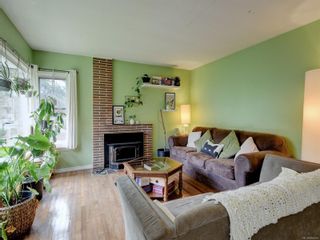 Photo 2: 3896 Finnerty Rd in Saanich: SE Arbutus House for sale (Saanich East)  : MLS®# 894605