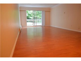 Photo 4: 211 780 PREMIER Street in North Vancouver: Lynnmour Condo for sale in "EDGEWATER ESTATES" : MLS®# V1128304
