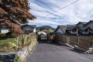 Photo 11: 525 BEACHVIEW Drive in North Vancouver: Dollarton House for sale : MLS®# R2746895