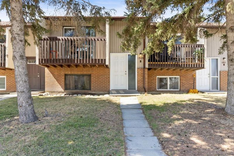 FEATURED LISTING: 1303 25 Street Southeast Calgary