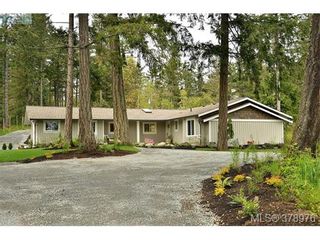 Photo 1: 354 Conway Rd in VICTORIA: SW Interurban House for sale (Saanich West)  : MLS®# 761063