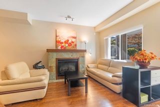 Photo 4: 34 7388 MACPHERSON Avenue in Burnaby: Metrotown Townhouse for sale in "ACACIA GARDENS" (Burnaby South)  : MLS®# R2721171