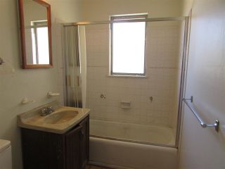 Photo 7: CLAIREMONT House for sale : 3 bedrooms : 4489 Bertha in San Diego