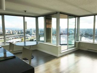Photo 3: 2502 33 SMITHE STREET in Vancouver: Yaletown Condo for sale (Vancouver West)  : MLS®# R2228329