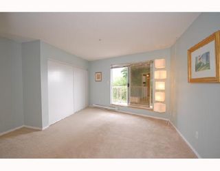 Photo 4: 214 11595 FRASER Street in Maple Ridge: East Central Condo for sale in "BRICKWOOD PLACE" : MLS®# V731501