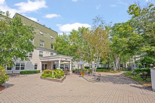 Photo 2: 225 100 Anna Russell Way in Markham: Unionville Condo for sale : MLS®# N8146158